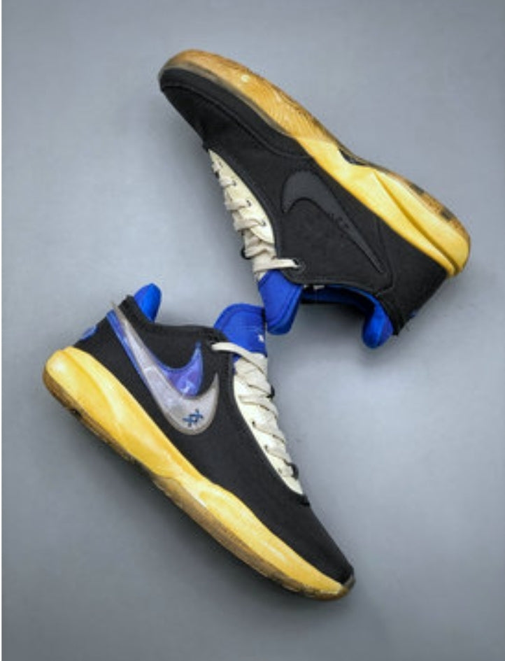 Les baskets LeBron James offrent un style emblématique et une performance exceptionnelle.
leur design distinctif.pas cher. Le moins cher.
