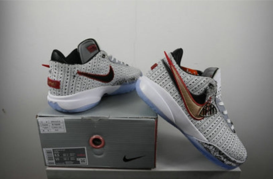 Les baskets LeBron James offrent un style emblématique et une performance exceptionnelle.
leur design distinctif.pas cher. Le moins cher.