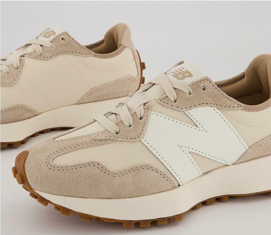 Les baskets New Balance allient style et confort. Leur design classique et leurs matériaux de haute qualité en font un choix idéal pour les amateurs de sneakers.pas cher. Le moins cher.