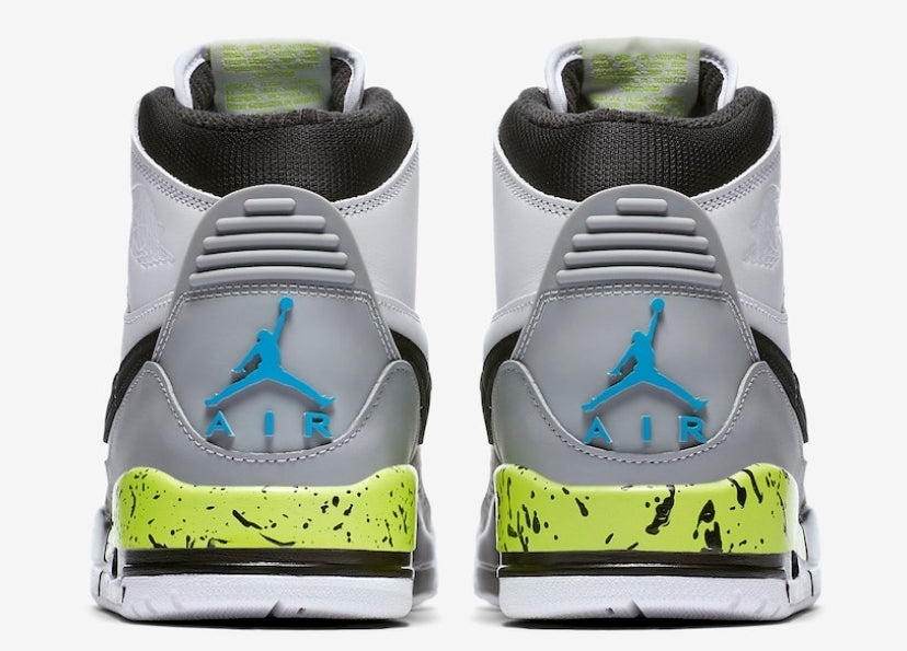 Les baskets Air Jordan Legacy offrent un style emblématique et une performance exceptionnelle.

design distinctif.pas Cher. Le moins cher.