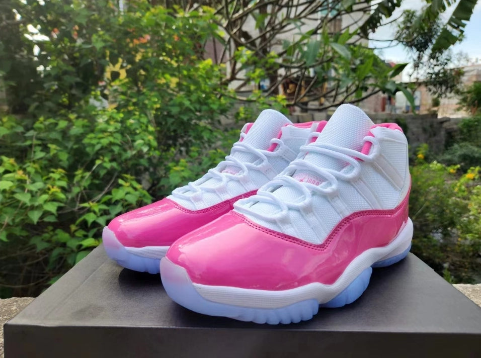 Les baskets Air Jordan 11 offrent un style légendaire et une performance exceptionnelle.design unique 
Pas Cher. moin cher.