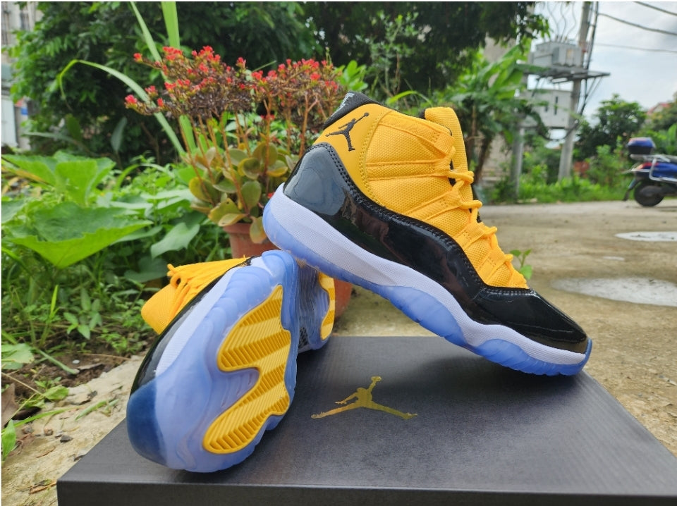 Les baskets Air Jordan 11 offrent un style légendaire et une performance exceptionnelle.design unique 
Pas Cher. moin cher.