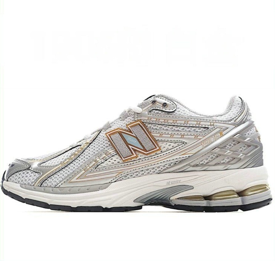 Les baskets New Balance allient style et confort. Leur design classique et leurs matériaux de haute qualité en font un choix idéal pour les amateurs de sneakers.pas cher. Le moins cher.