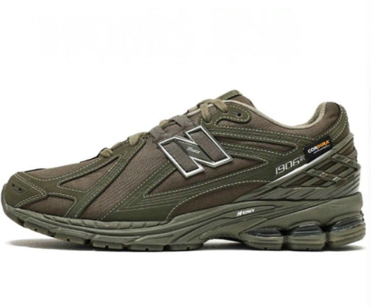 Les baskets New Balance allient style et confort. Leur design classique et leurs matériaux de haute qualité en font un choix idéal pour les amateurs de sneakers.pas cher. Le moins cher.
