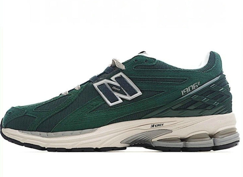 Les baskets New Balance allient style et confort. Leur design classique et leurs matériaux de haute qualité en font un choix idéal pour les amateurs de sneakers.pas cher. Le moins cher.