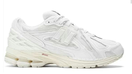 Les baskets New Balance allient style et confort. Leur design classique et leurs matériaux de haute qualité en font un choix idéal pour les amateurs de sneakers.pas cher. Le moins cher.