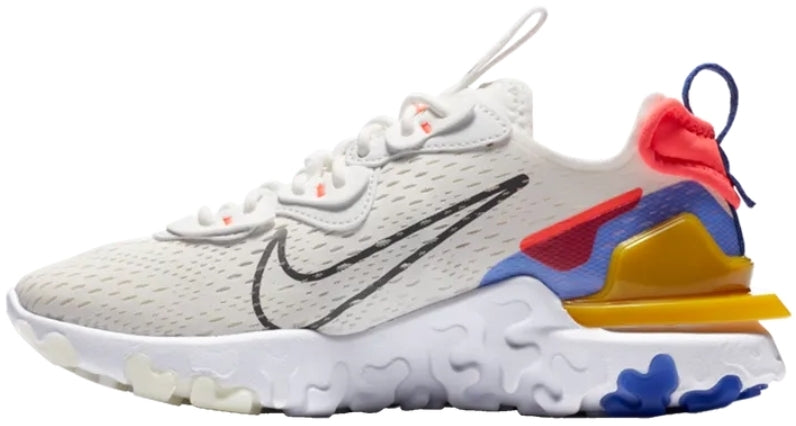 Les baskets Nike React offrent une combinaison exceptionnelle de style moderne et d'innovation technologique. Leur design élégant et les lignes 