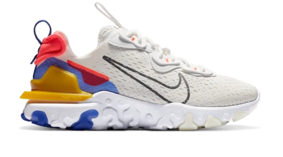 Les baskets Nike React offrent une combinaison exceptionnelle de style moderne et d'innovation technologique. Leur design élégant et les lignes 