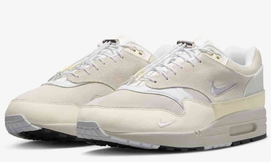 Les baskets Nike Air Max 1 sont iconiques pour leur style emblématique.retro incontournable pas cher. Le moins cher.exceptionnel 