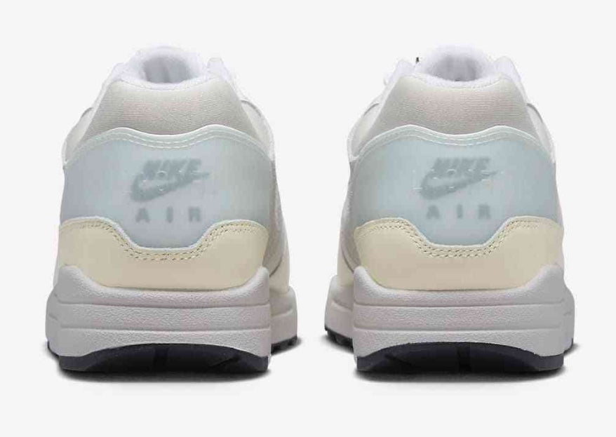 Les baskets Nike Air Max 1 sont iconiques pour leur style emblématique.retro incontournable pas cher. Le moins cher.exceptionnel 