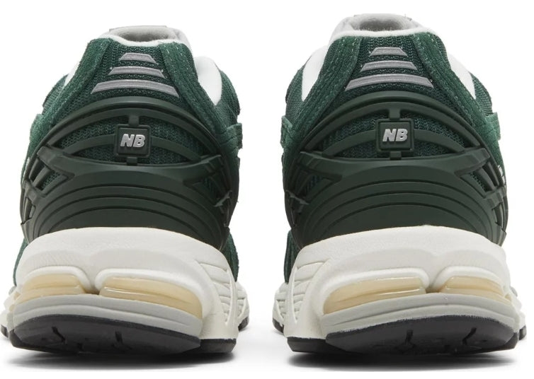 Les baskets New Balance allient style et confort. Leur design classique et leurs matériaux de haute qualité en font un choix idéal pour les amateurs de sneakers.pas cher. Le moins cher.