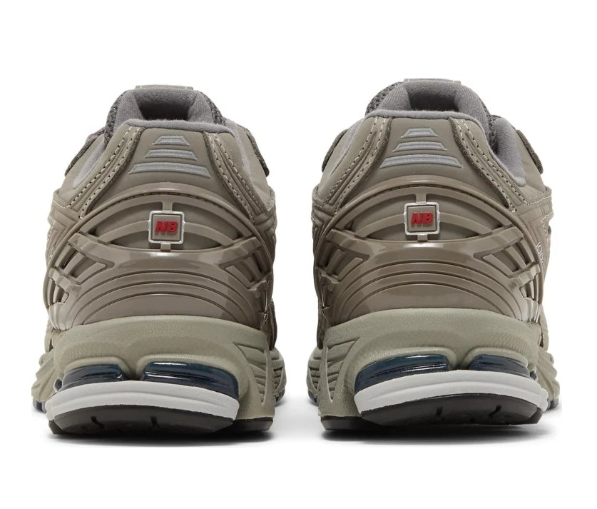 Les baskets New Balance allient style et confort. Leur design classique et leurs matériaux de haute qualité en font un choix idéal pour les amateurs de sneakers.pas cher. Le moins cher.