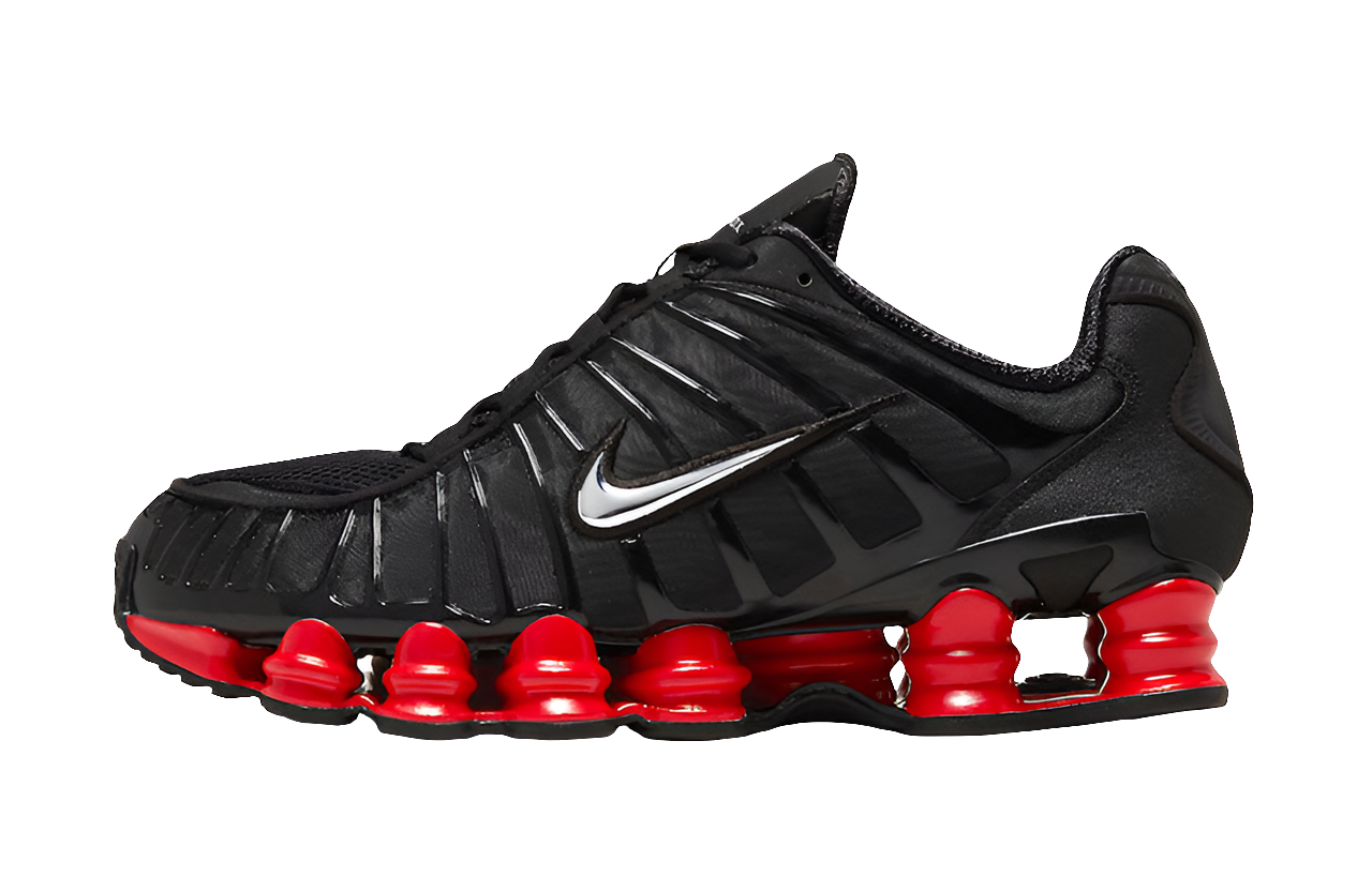 Issu de l’évolution iconique de la ligne Shox, le modèle Nike Shox TL Femme illustre l’engagement de Nike pour l'innovation et le design avant-gardiste.