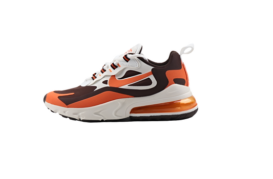 Les baskets Nike React offrent une combinaison exceptionnelle de style moderne et d'innovation technologique. Leur design élégant et les lignes épurées en font un choix incontournable.pas cher.le moins cher.