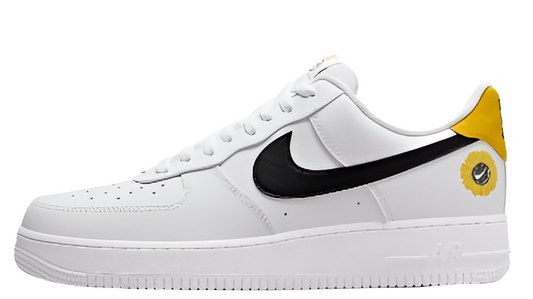 Premièrement : Les baskets Nike Air Force 1 Low femme incarnent l’alliance parfaite entre style intemporel et innovation technique.