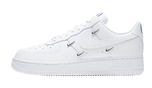 Premièrement : Les baskets Nike Air Force 1 Low femme incarnent l’alliance parfaite entre style intemporel et innovation technique.