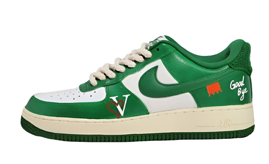 Premièrement : Les baskets Nike Air Force 1 Low femme incarnent l’alliance parfaite entre style intemporel et innovation technique.