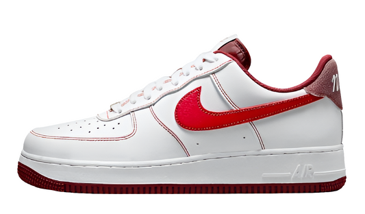 Premièrement : Les baskets Nike Air Force 1 Low femme incarnent l’alliance parfaite entre style intemporel et innovation technique.
