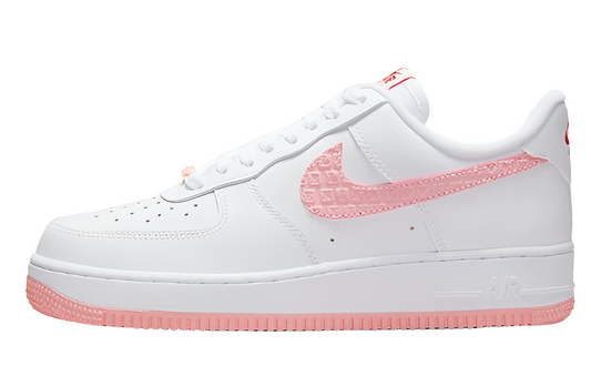 Premièrement : Les baskets Nike Air Force 1 Low femme incarnent l’alliance parfaite entre style intemporel et innovation technique.