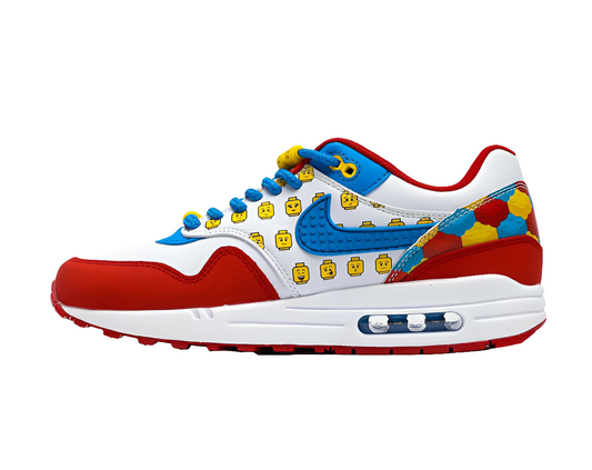 Les baskets Nike Air Max 1 Femme incarnent l’héritage emblématique de la marque Nike, combinant un design intemporel avec des touches modernes.