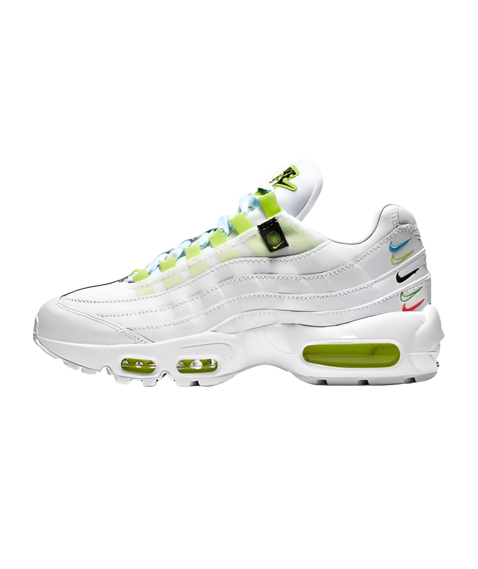 Résultats de l'évolution emblématique de la ligne Nike, les Nike Air Max 95 Worldwide Blue Fury sont un témoignage de l'engagement de Nike à combiner style et innovation.