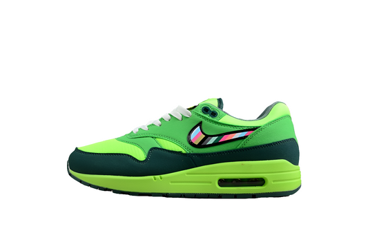 Les baskets Nike Air Max 1 sont iconiques pour leur style emblématique.retro incontournable pas cher. Le moins cher.exceptionnel 