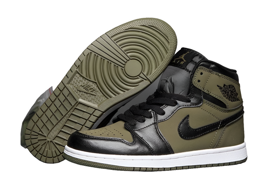 Les baskets Air Jordan 1 offrent un style iconique et une performance légendaire.

De plus, leur design emblématique et leur utilisation.