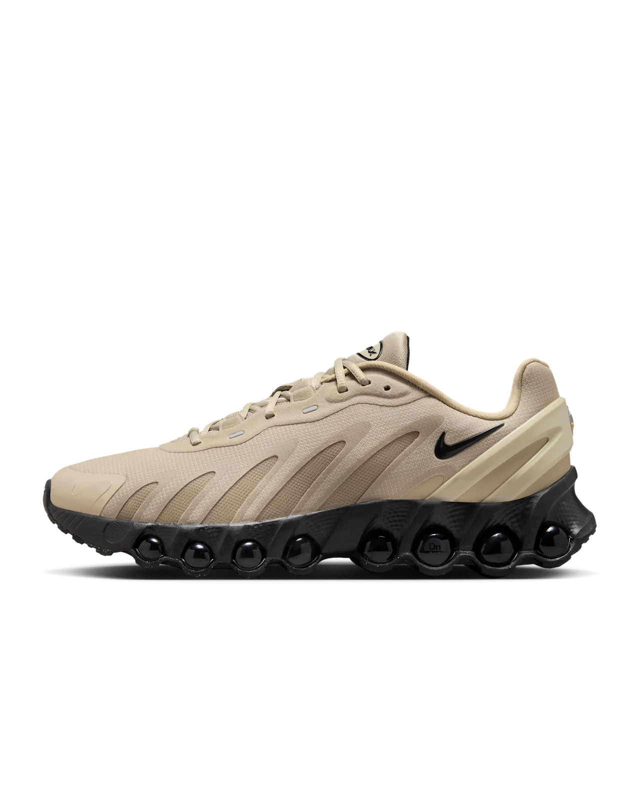 Les baskets Nike Air Max DN8 combinent innovation et design moderne pour offrir un style dynamique et une performance inégalée.pas cher . Le moins cher.