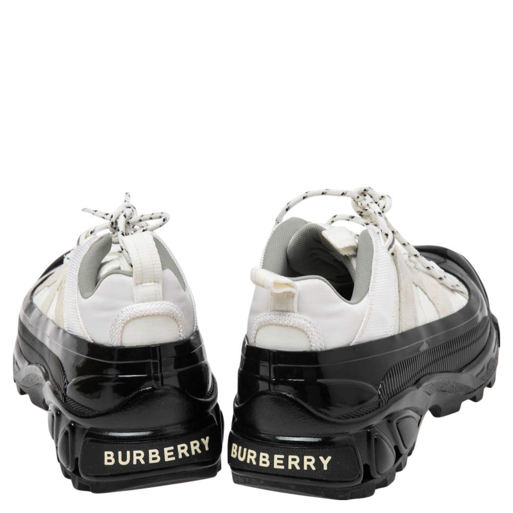 Les baskets Burberry incarnent un style emblématique et une sophistication britannique.

 leur design raffiné. Pas cher. Le moins cher. 