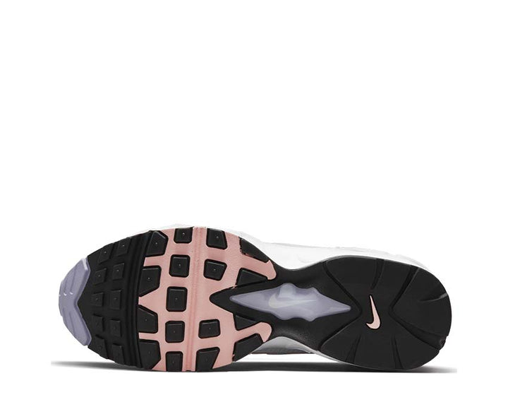 Les baskets Nike Air Max 96 II Femme incarnent parfaitement l'évolution de la gamme légendaire Nike Air Max.