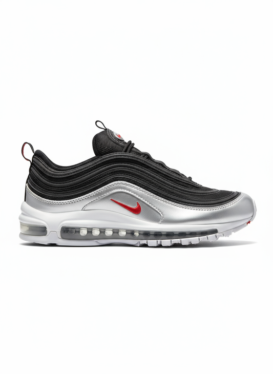 Premièrement, les baskets Nike Air Max 97 Femme incarnent un design emblématique et audacieux.

Inspirées des lignes fluides des trains à grande vitesse japonais.