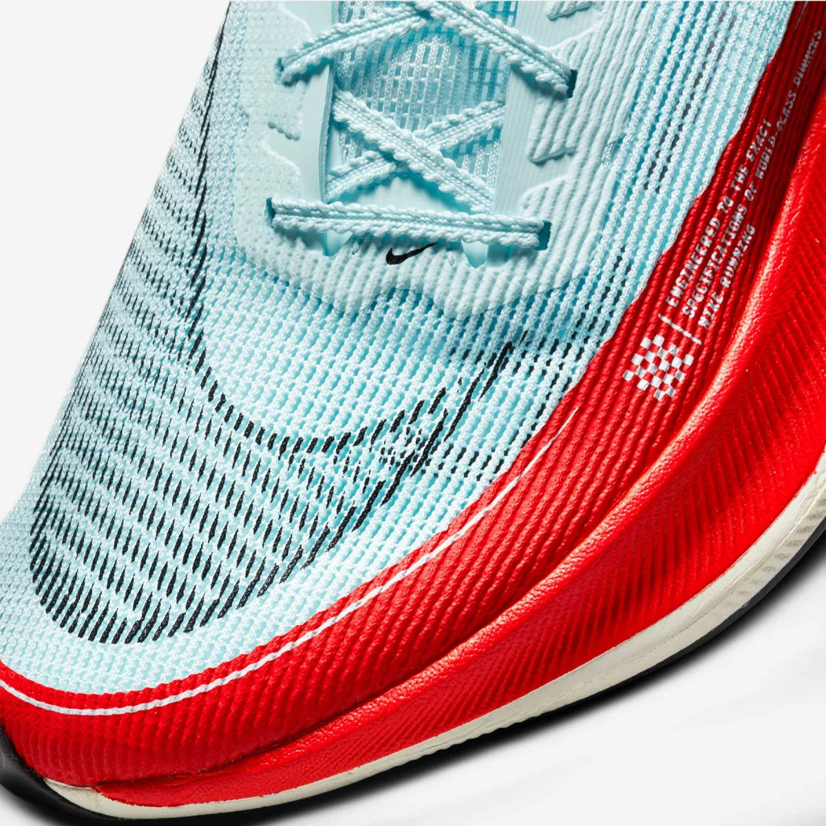Les baskets Nike Air Zoom Femme se démarquent par leur design sportif et moderne, conçu pour maximiser les performances exceptionnelles 
