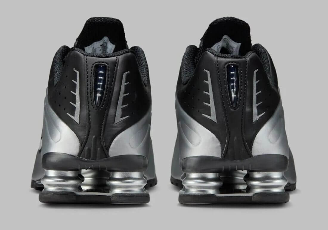 Les baskets Nike Shox R4 combinent style audacieux et innovation technologique exceptionnel et indispensable. Pas Cher. Le moins cher.