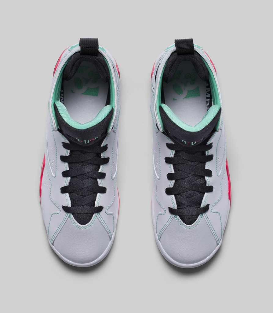 Premièrement, les baskets Air Jordan 7 Femme se distinguent par leur design iconique et leur confort exceptionnel.