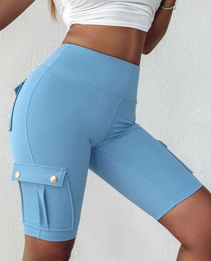 Premièrement : Ce Short de sport pour le contrôle du ventre et le levage des fesses, taille haute , avec poche à rabat , pour entraînement , bermuda cargo , pour la course à pied femme.
