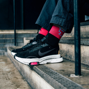 Les baskets Nike Air Zoom Femme se démarquent par leur design sportif et moderne, conçu pour maximiser les performances exceptionnelles 