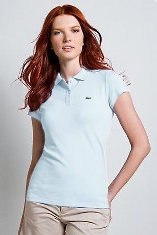 Premièrement :Les polos Lacoste Femme offrent une élégance et une qualité inégalées.