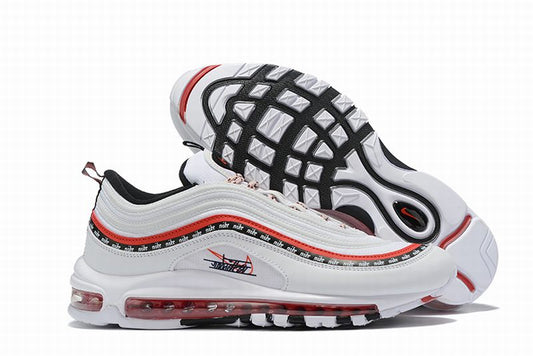 Premièrement, les baskets Nike Air Max 97 Femme incarnent un design emblématique et audacieux.
