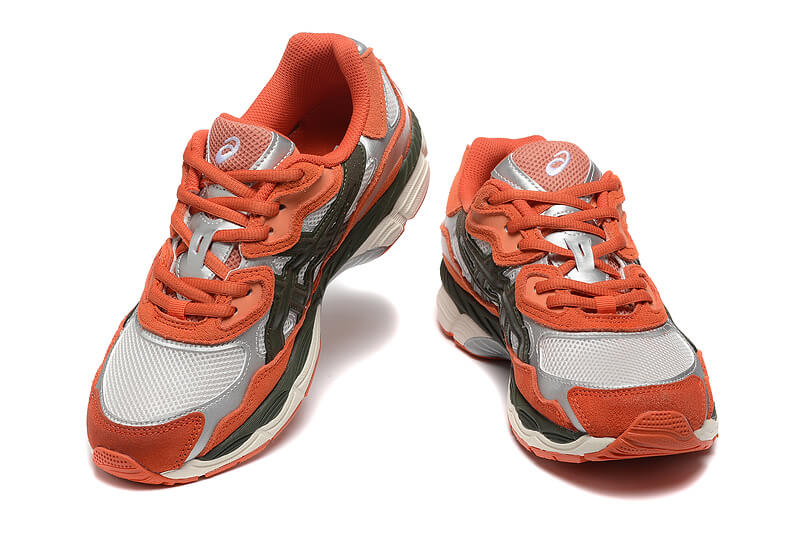 Premièrement :Les baskets Asics  offrent une combinaison parfaite de style et de performance. Leur design élégant et leurs technologies de pointe les rendent idéales pour les coureurs et les amateurs de mode.