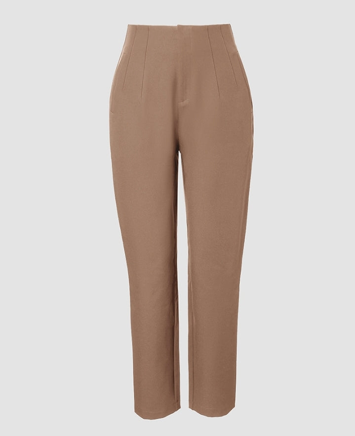 Premièrement : Ce Pantalon de travail court taille haute Femme .