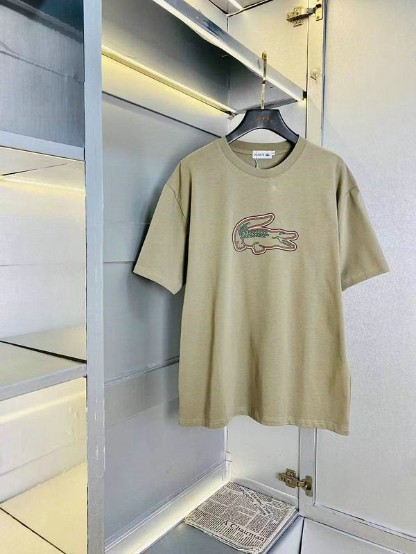 Premièrement :Les polos Lacoste Femme offrent une élégance et une qualité inégalées.