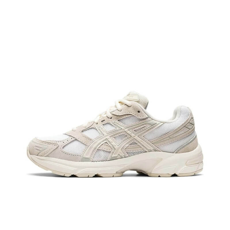 Premièrement :Les baskets Asics  offrent une combinaison parfaite de style et de performance. Leur design élégant et leurs technologies de pointe les rendent idéales pour les coureurs et les amateurs de mode.