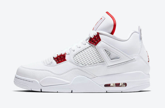 Premièrement : Les baskets Air Jordan 4 Femme se distinguent par leur design iconique et leur capacité à allier style et fonctionnalité.
