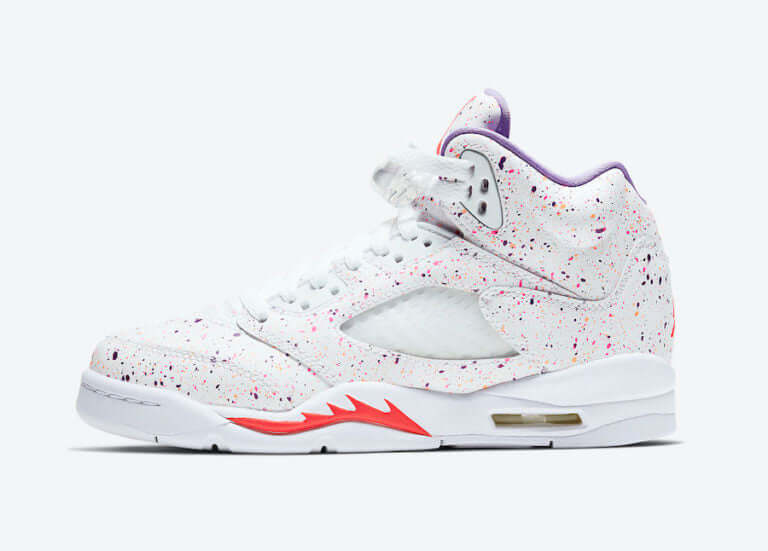 Premièrement, les baskets Air Jordan 5 Femme incarnent un mélange parfait de style audacieux et de performance exceptionnelle.