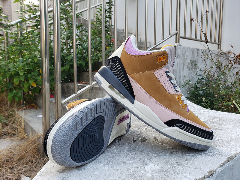 Premièrement, les baskets Air Jordan 3 Femme sont un symbole de style intemporel et de performance de haut niveau.