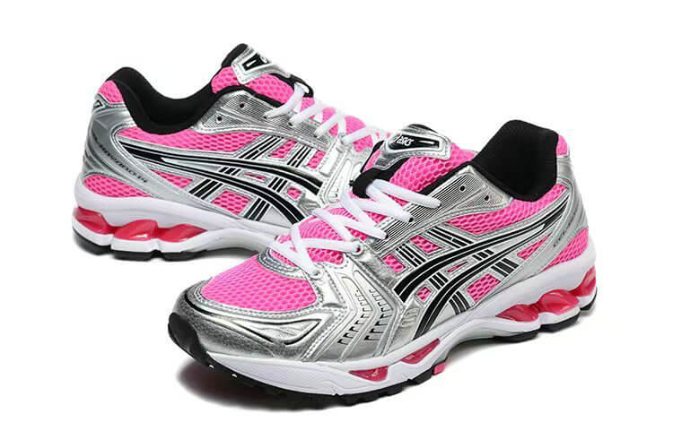 Premièrement :Les baskets Asics GEL-KAYANO offrent une combinaison parfaite de style et de performance.