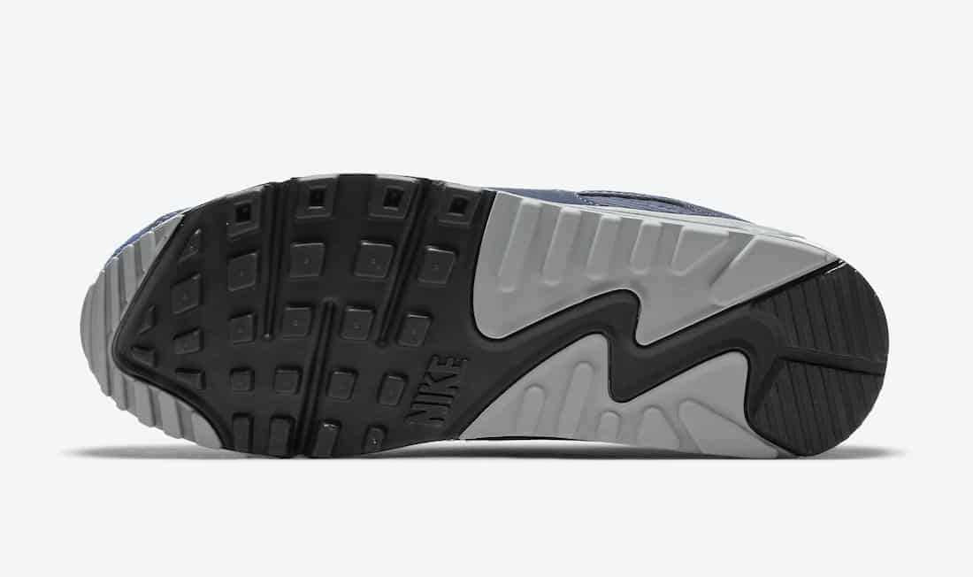 Les baskets Nike Air Max 90 Futura sont des pièces maîtresses de la mode.