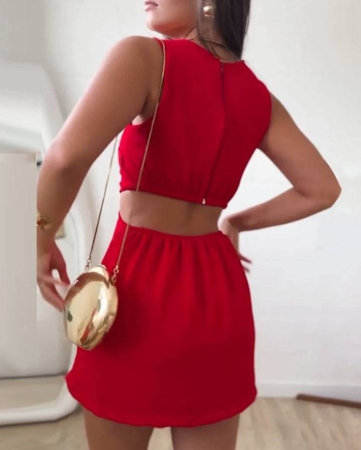 Premièrement : Adoptez un look à la fois chic et décontracté avec cette Combinaison décontractée fendu à col rond sans manches et ajourée femme