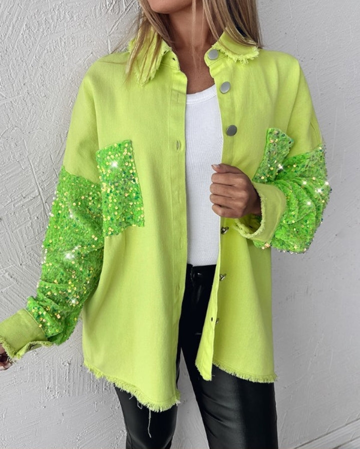 Premièrement : Apportez une touche d’éclat à votre look avec cette Veste décontractée à paillettes et patchwork à manches longues avec bouton sur le devant et ourlet brut femme 