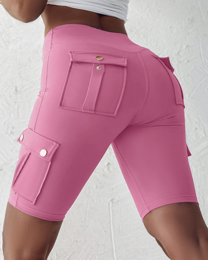 Premièrement : Ce Short de sport pour le contrôle du ventre et le levage des fesses, taille haute , avec poche à rabat , pour entraînement , bermuda cargo , pour la course à pied femme.